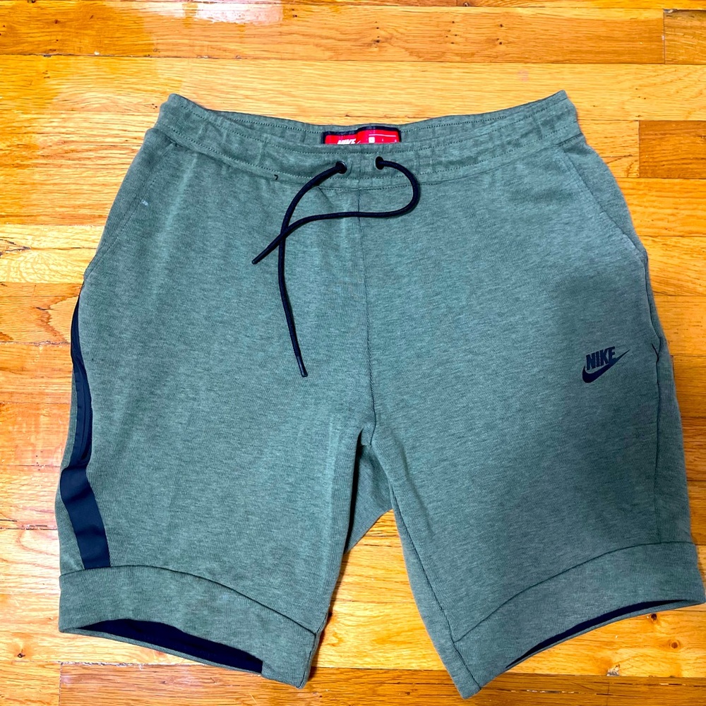 Nike Men’s Tech Fleece Shorts